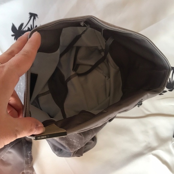 Brand New Adidas Mid Rise 7/8 Gray Reflective Running Workout Leggings - Picture 14 of 16